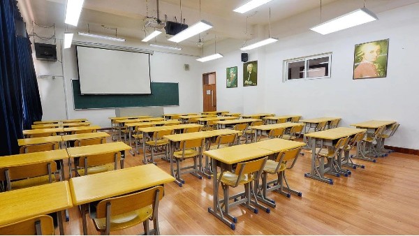 教室照明光環(huán)境不達標的教室燈具會對學生視力造成什么影響？