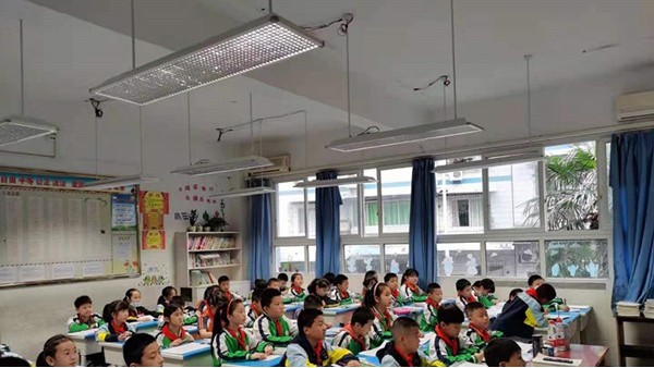 華輝教育照明開講啦~教室照明應(yīng)達到什么樣的國家標準？