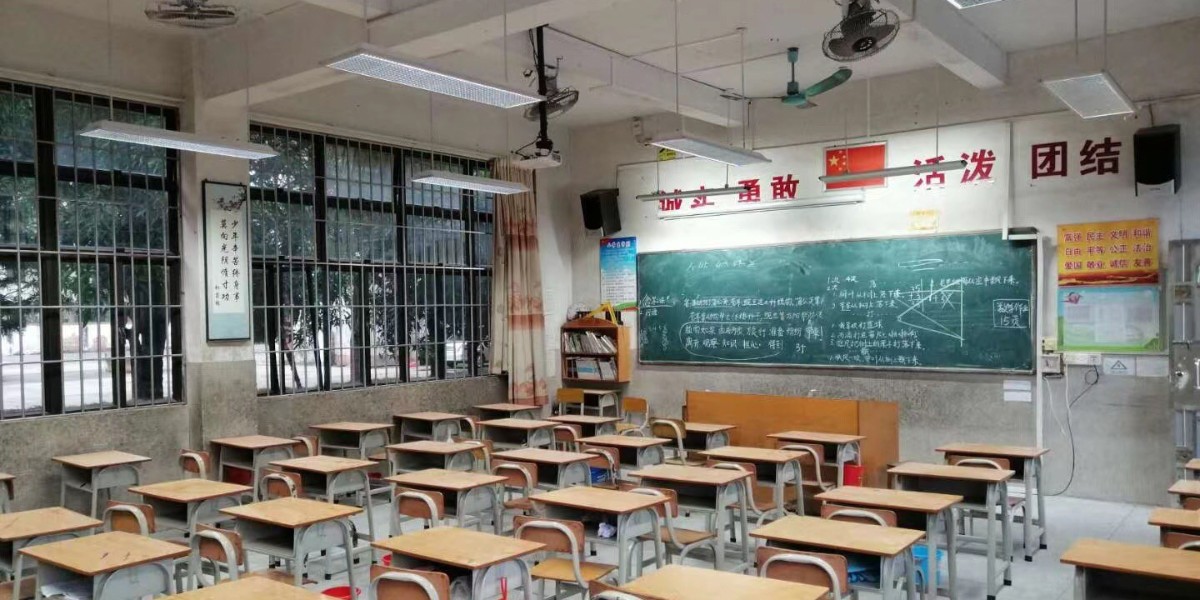 <i style='color:red'>成功案例</i>｜健康護(hù)眼，用教室優(yōu)質(zhì)照明光環(huán)境點(diǎn)亮江門(mén)黃克兢博士學(xué)校